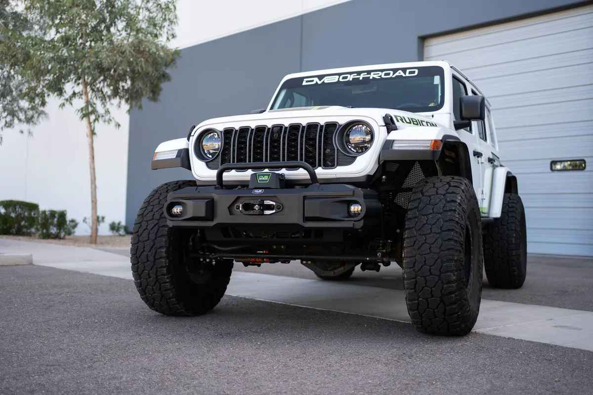 2018-2025 Jeep Wrangler JL & 2020-2025 Gladiator JT DV8 Offroad OE Plus Front Bumper product image