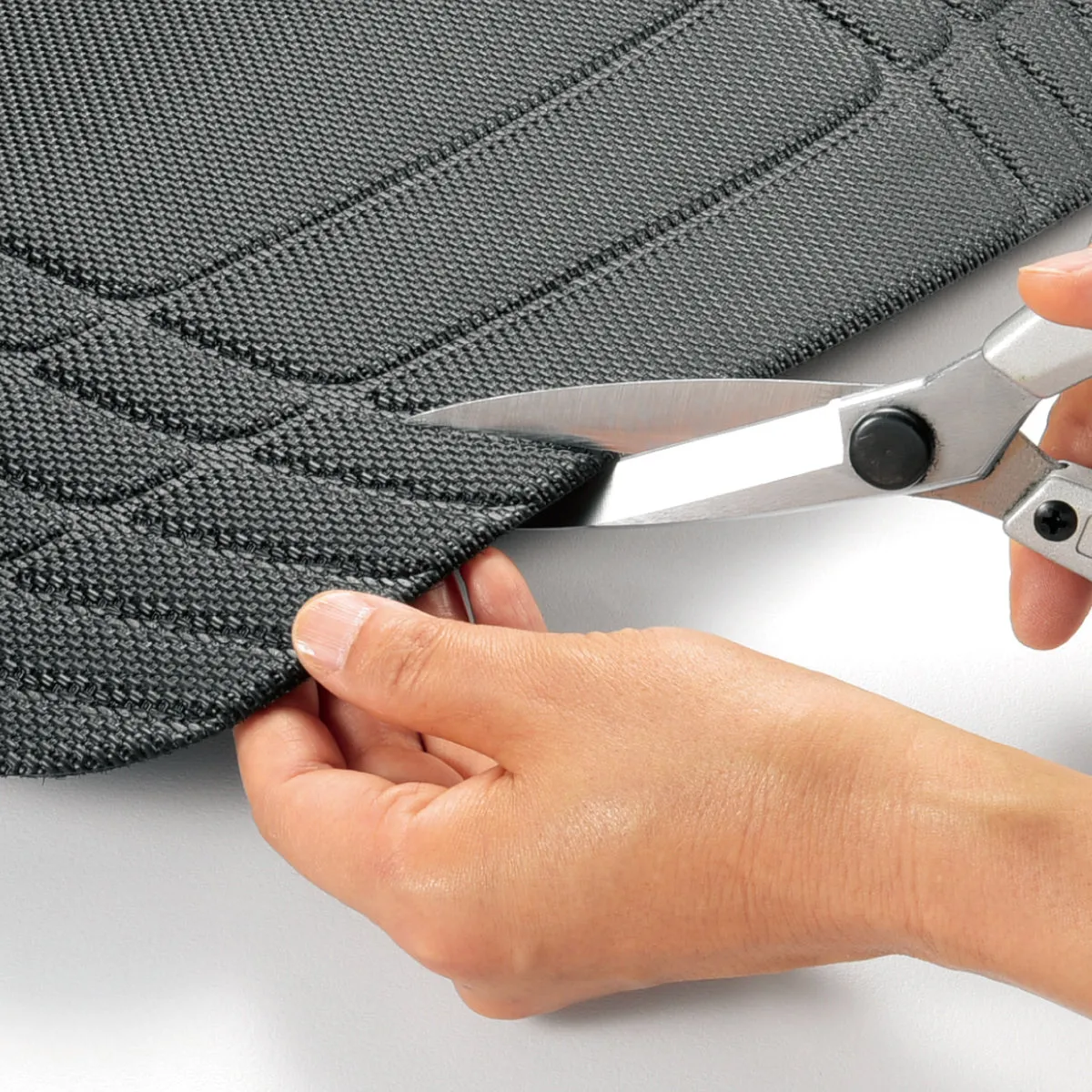 U ACE 3D Universal Trim-To-Fit Floor Mat 777-2 4pcs Kagu Black Size M 2099AM-09-FR5 product image