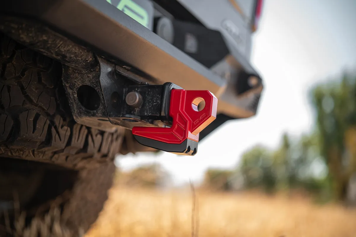 DV8 Offroad Xtract Hitch Skid Plate - Black product image