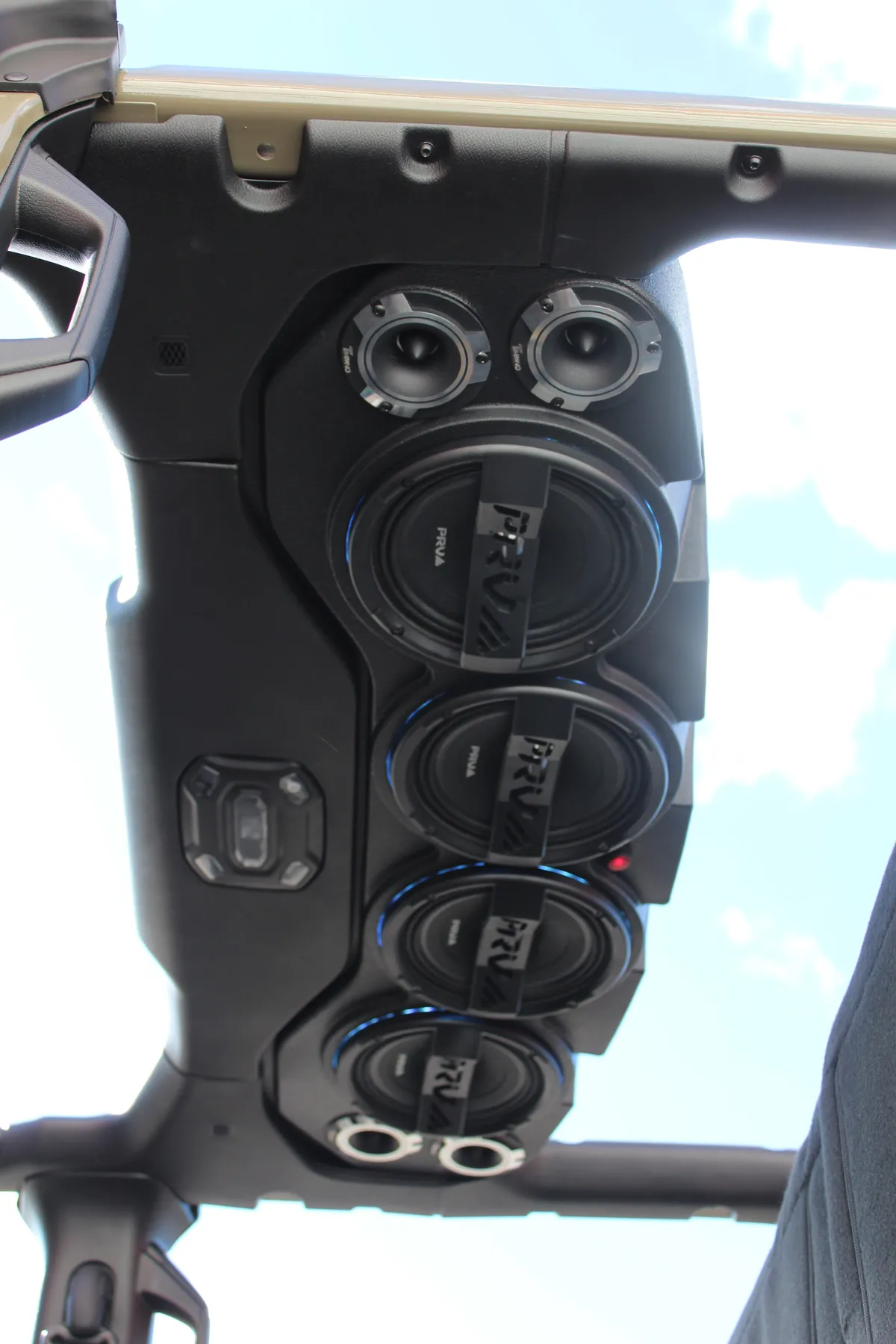 JL/JT American SoundBar (White) product image