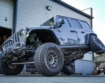 EVO Manufacturing 3.5" Gas Jeep Wrangler JL Jlu Lift Kit Enforcer Suspension Systems
