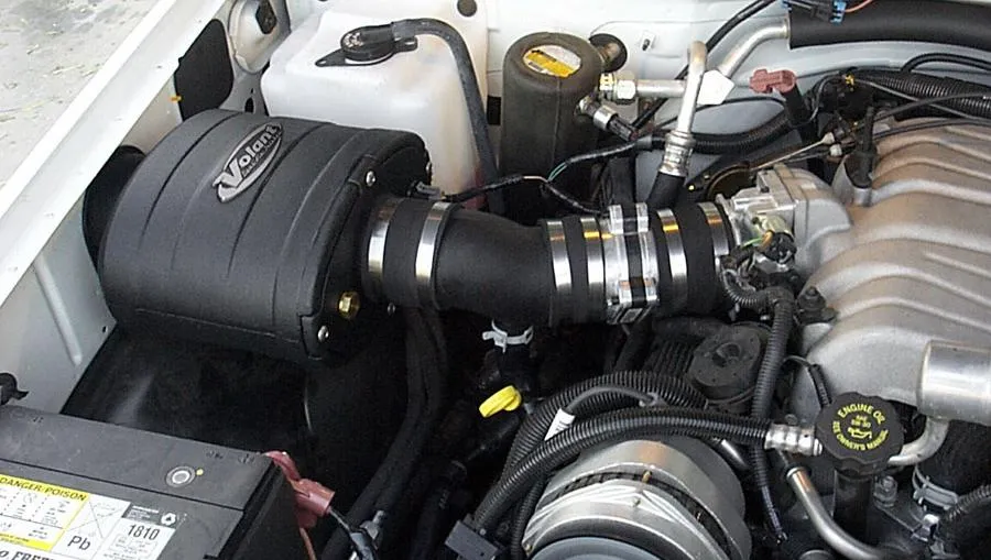 Closed Box Air Intake (15974) 1996-2000 Chevrolet C2500, C/K 3500, 1996-99 Chevrolet K2500, 1996-98 GMC C2500 7.4L V8 product image