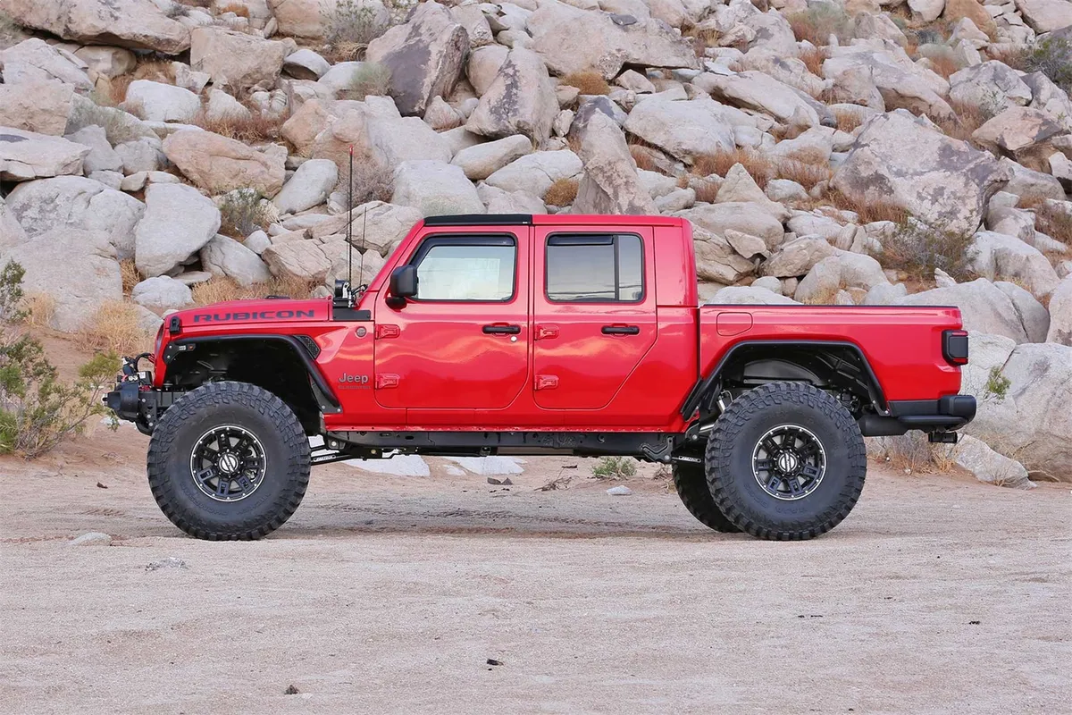 Crawler Lift Kit; 5 in. Lift w/Stealth Shocks; product image