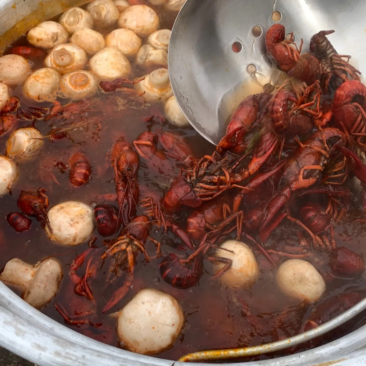 20-qt Aluminum Stockpot with Basket product image