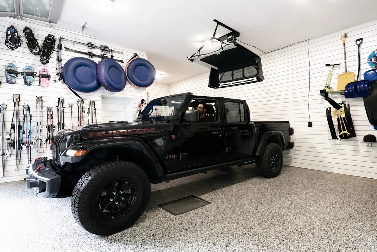20c Jeep Gladiator; 18c Wrangler Jl; 0718 Wranglre JK Hoss Hardtop Hoist (Electric); Black product image