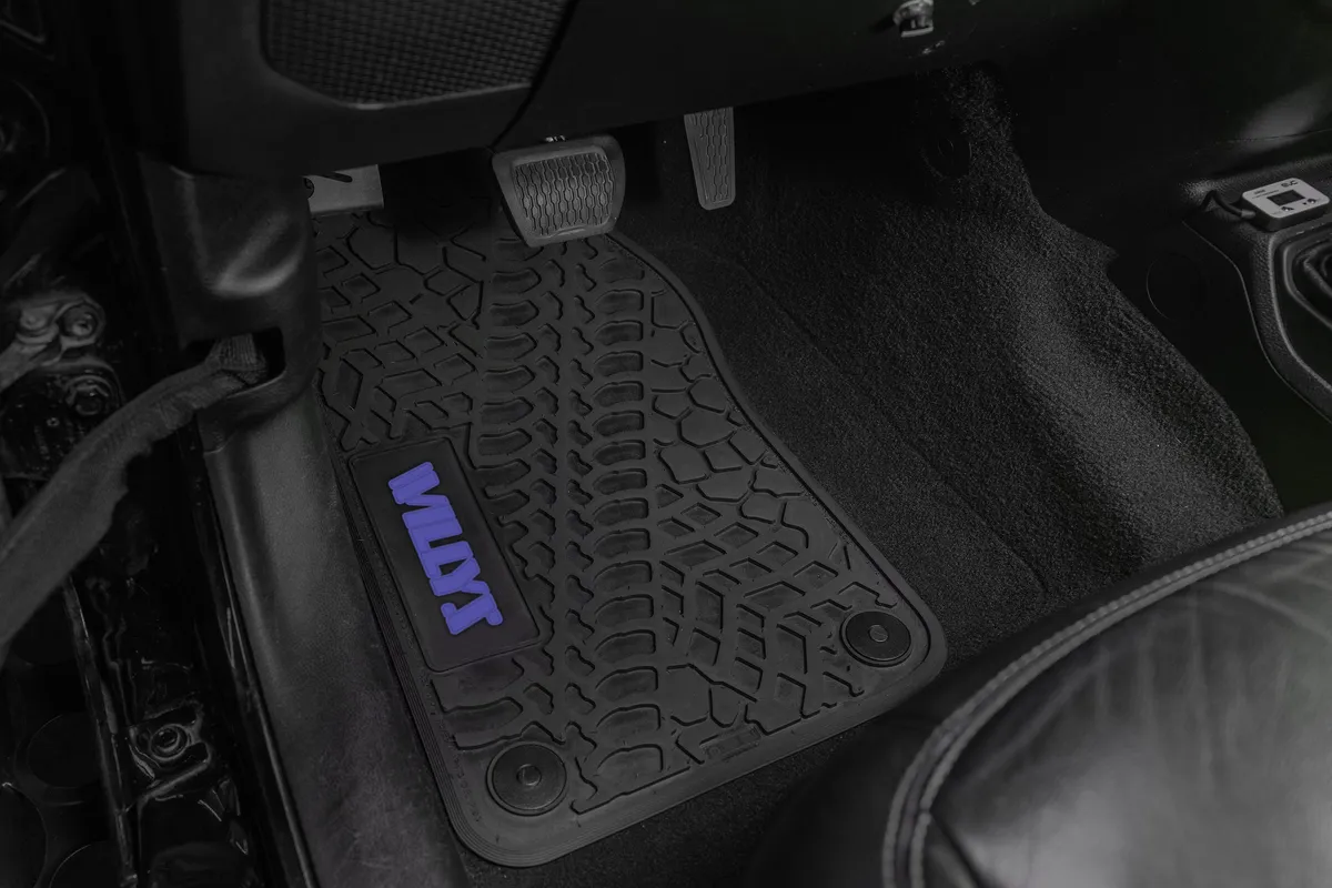 18-24 Jeep JL 2 Dr/Gladiator Front -Tire Tread/Scorched Earth Scene w/ Willys Insert - Black w/ Red Insert product image