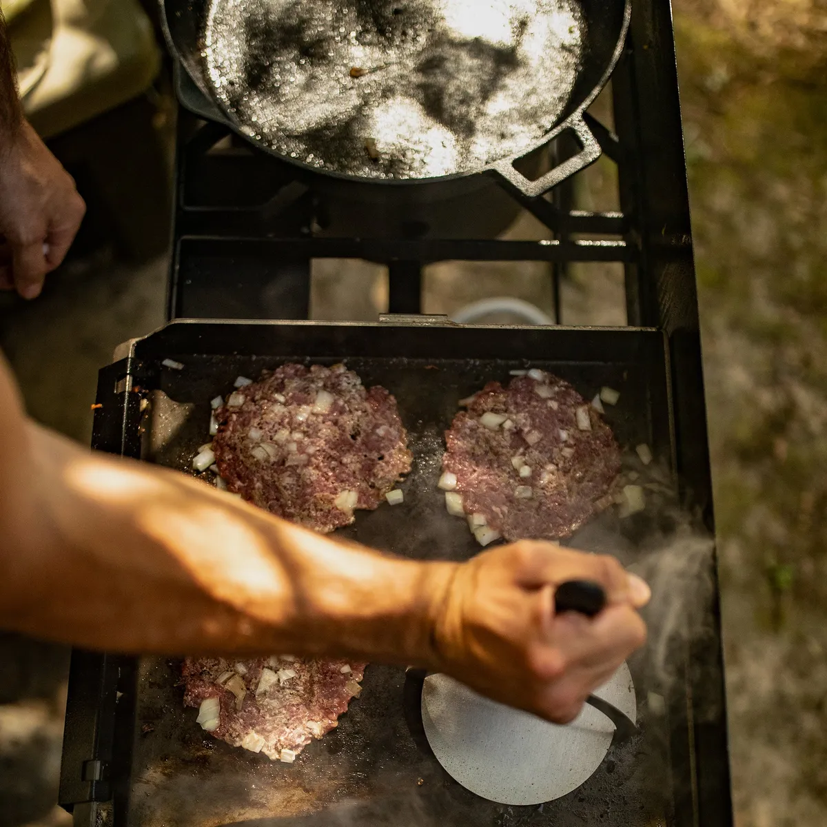 Single Steel Griddle With Grease Tray product image