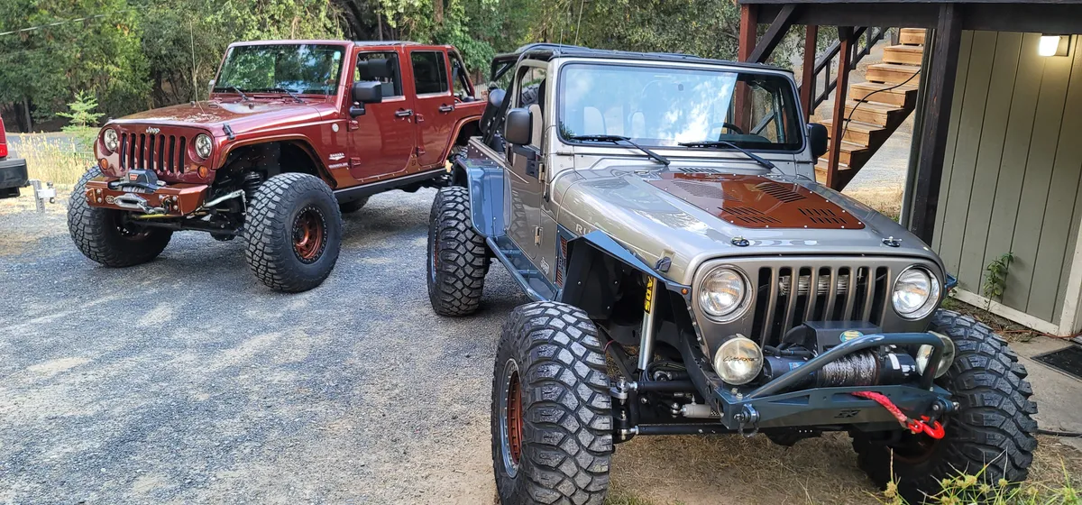 Diamond Series Hood Vent for Jeep TJ Wrangler product image
