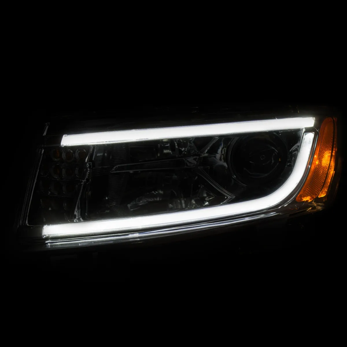 Jeep Grand Cherokee 14-16 Projector Headlights Plank Style Chrome (For Halogen Models Only) product image