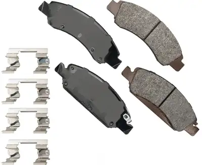 Akebono Brake Pads Front GM Tahoe 07-09 / 15-20