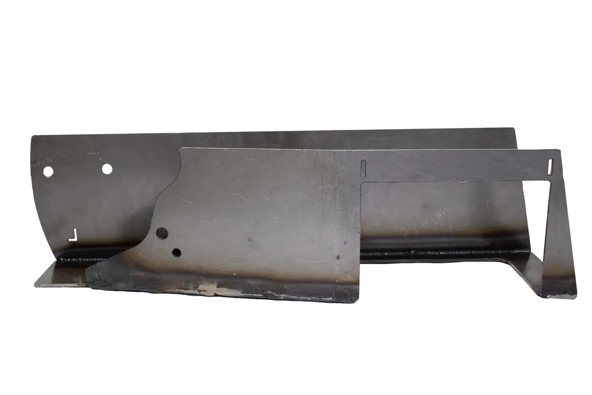 2005-2015 Toyota Tacoma Access Cab And Crew Cab 2003-2009 Toyota 4runner Center Frame Section Right Side product image