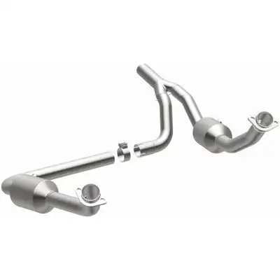 MagnaFlow Exhaust Products MagnaFlow 2010-2011 Jeep Wrangler 3.8L California Grade CARB Compliant Direct-Fit Catalytic Converter 5551458