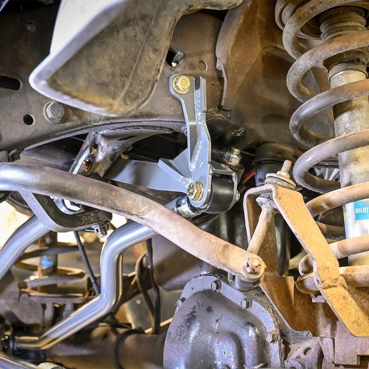 '94-02 Dodge Ram 1500/2500/3500 Synergy Track Bar Conversion Bracket product image