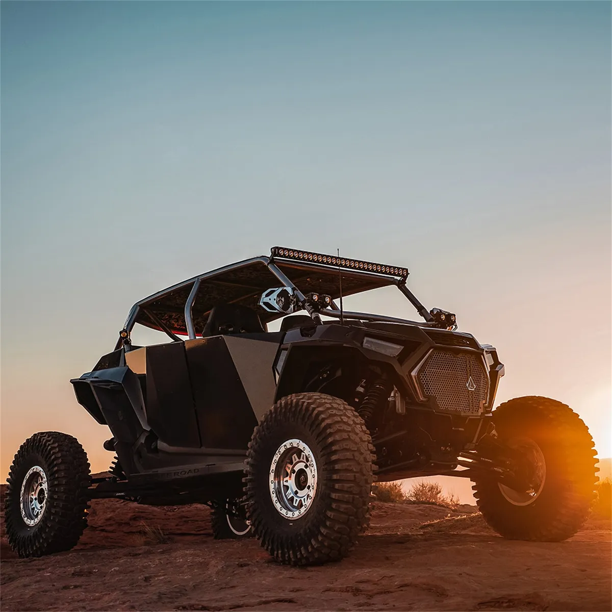 The Revolve Light Bar is built with a high-grade aluminum alloy; an impact resistant nylon bezel; and is coated with a durable textured powder-coat finish. It features Broad-Spot optics and back-lit trim rings available in amber or white. product image