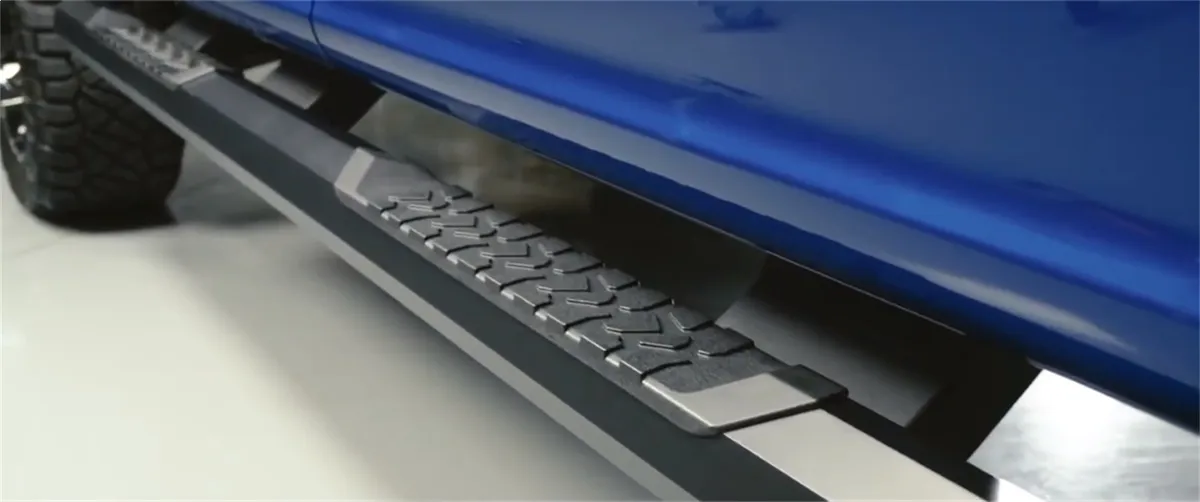 OCTA Series Nerf Bar; Aluminum; Premium Chrome Finish; product image