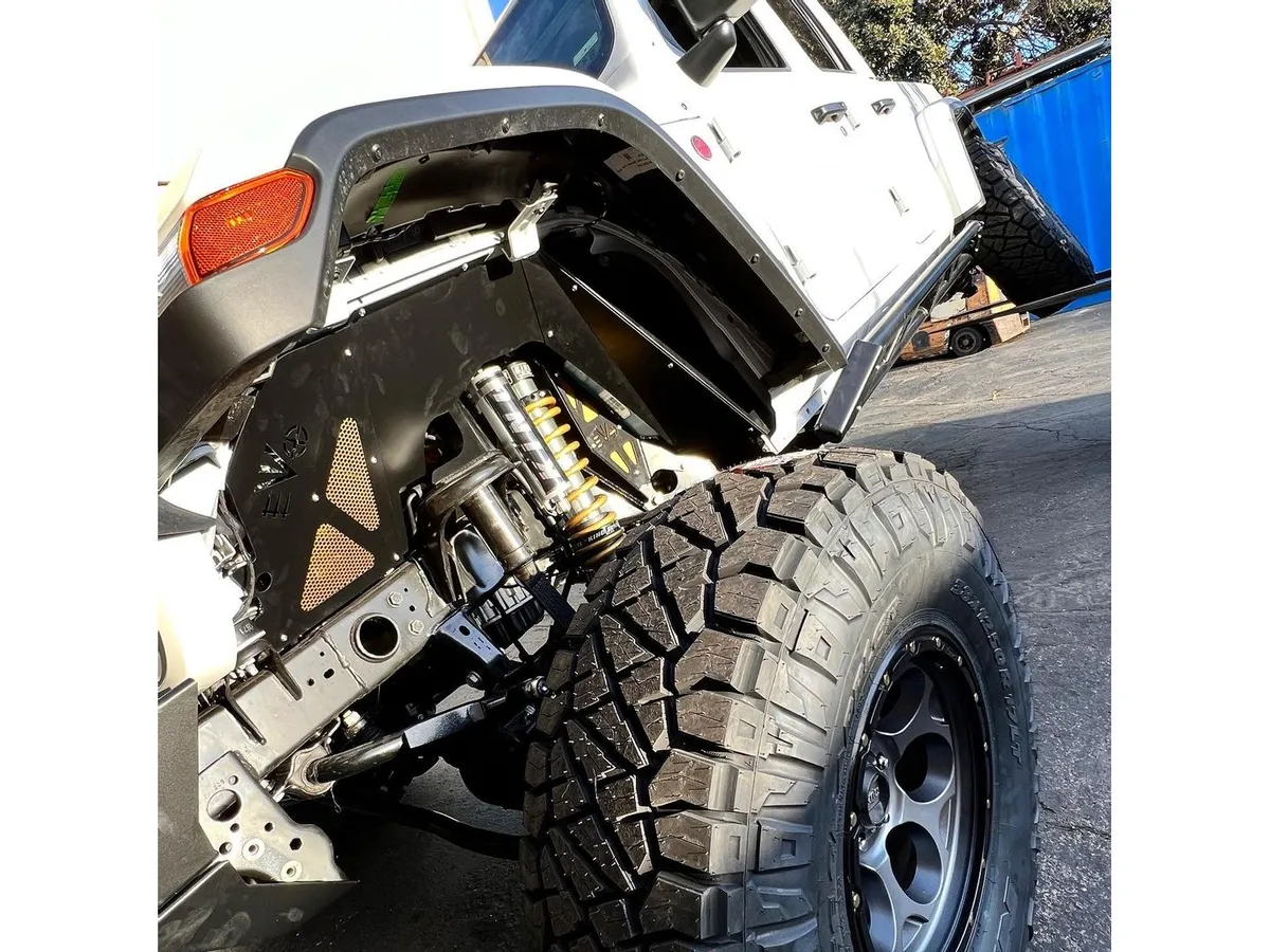 18c Wrangler/20c Gladiator Gas Front Vented Raw Aluminum Inner Fenders For Coil Spring Suspensions product image