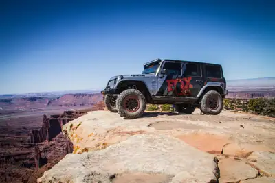 JKS 0718 Jeep Wrangler JK 4dr 3.5in Jkonnect Lift Kitfox 2.5 Pes R/R Dsc Shocks