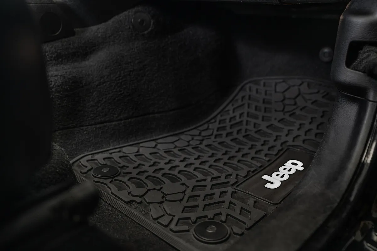 18-24 Jeep JL 2 Dr Front and RearTire Tread/Scorched Earth Scene w/ JEEP Insert - Black w/ Tan Insert product image