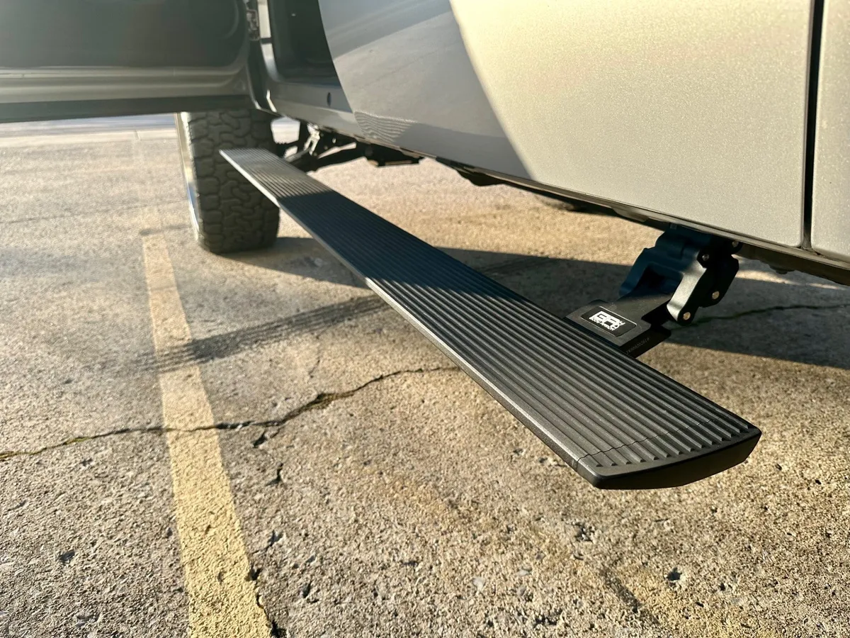 2007-2018 Chevrolet Silverado/Gmc Sierra 1500/2500/3500 E-Power Board Steps product image