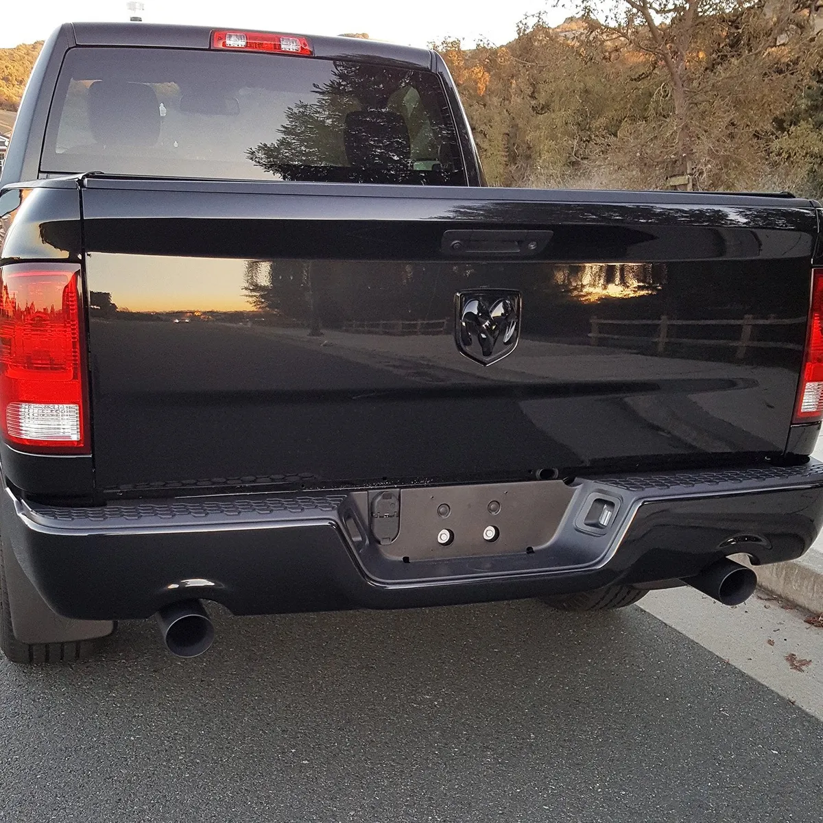 09-17DodgeRam1500Ram15005.7LV824WheelDriveAllWheelBasesDirect-FitExhaustTipsPairBlackCeramicCoated4.00Dia304SStainlessSteel product image