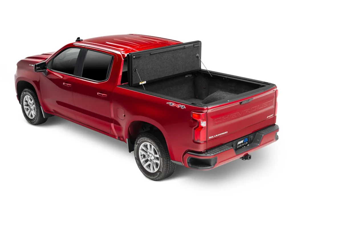 Fusion Tri-Fold Tonneau Cover; Quicksilver; Paint Code GAN; product image