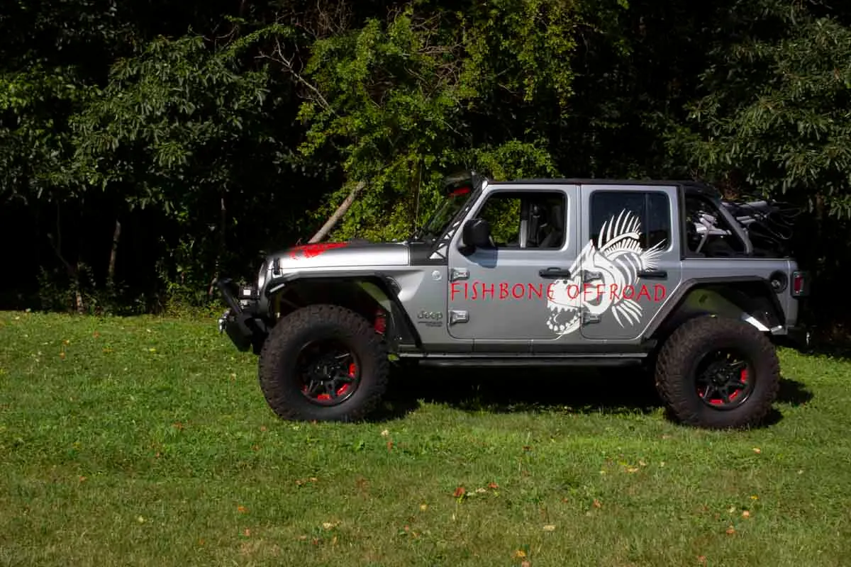 Fishbone Offroad Mid-Width Front Winch Bumper for 2018 & Up Jeep Wrangler/Gladiator FB22088 product image
