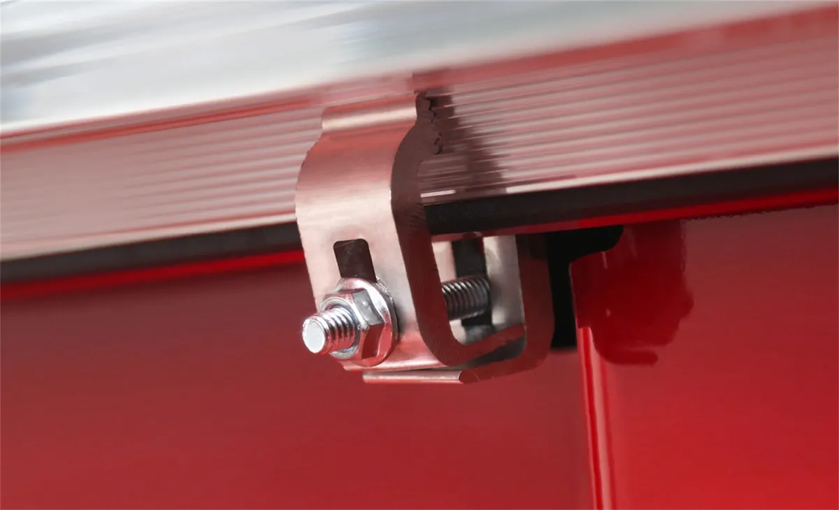 22c Santa Cruz 4ft Box Tonnosporttonneau Cover product image