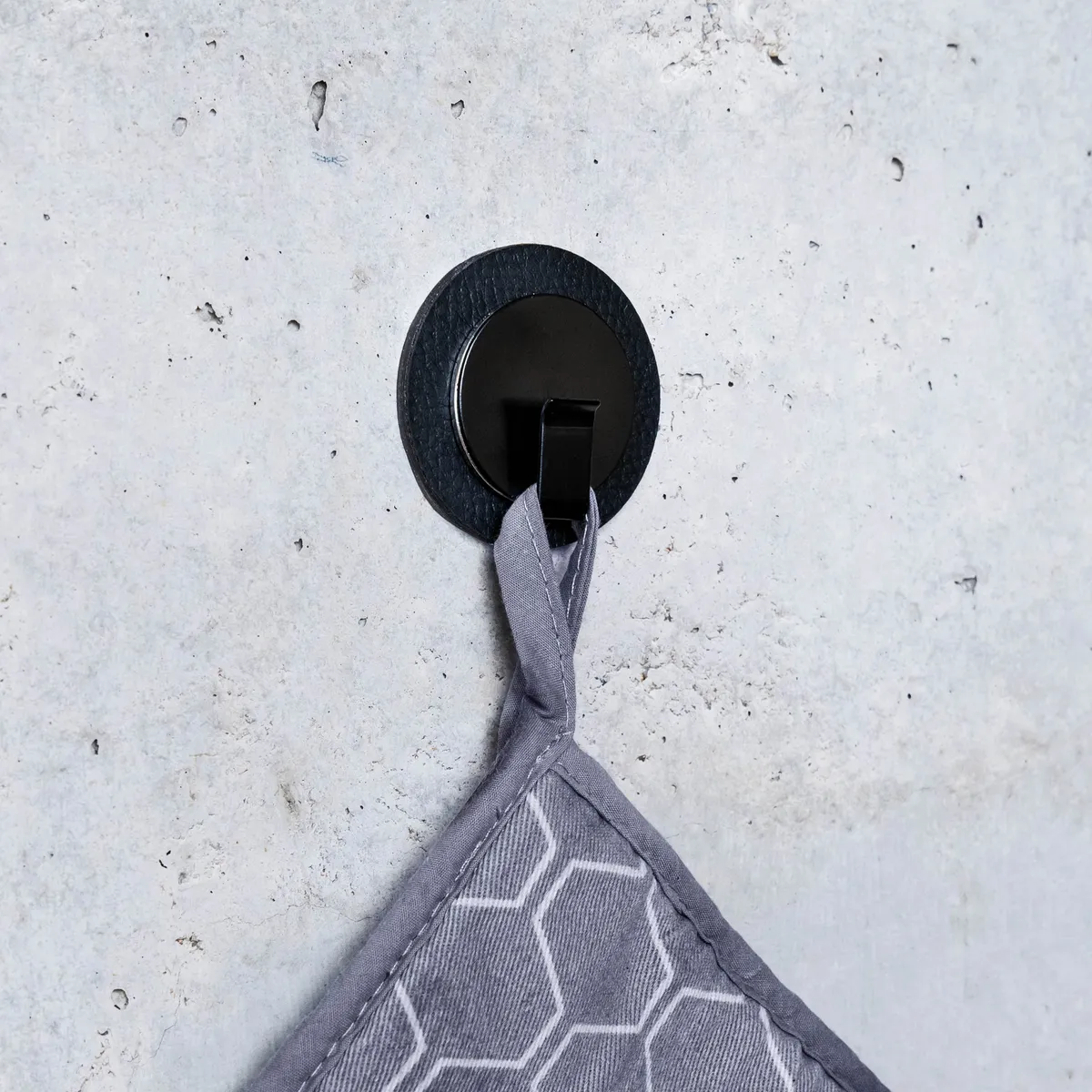 Magnetic Hook Clever Black Incl. Pad Black product image