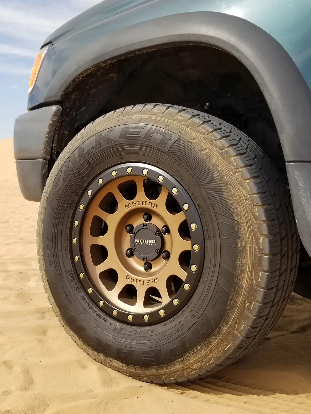 Center Cap 108mm cb Flush Black Push Thru product image