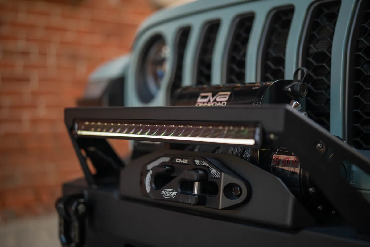 DV8 Offroad 20-Inch Halo Elite Single Row Light Bar with Accent Light product image