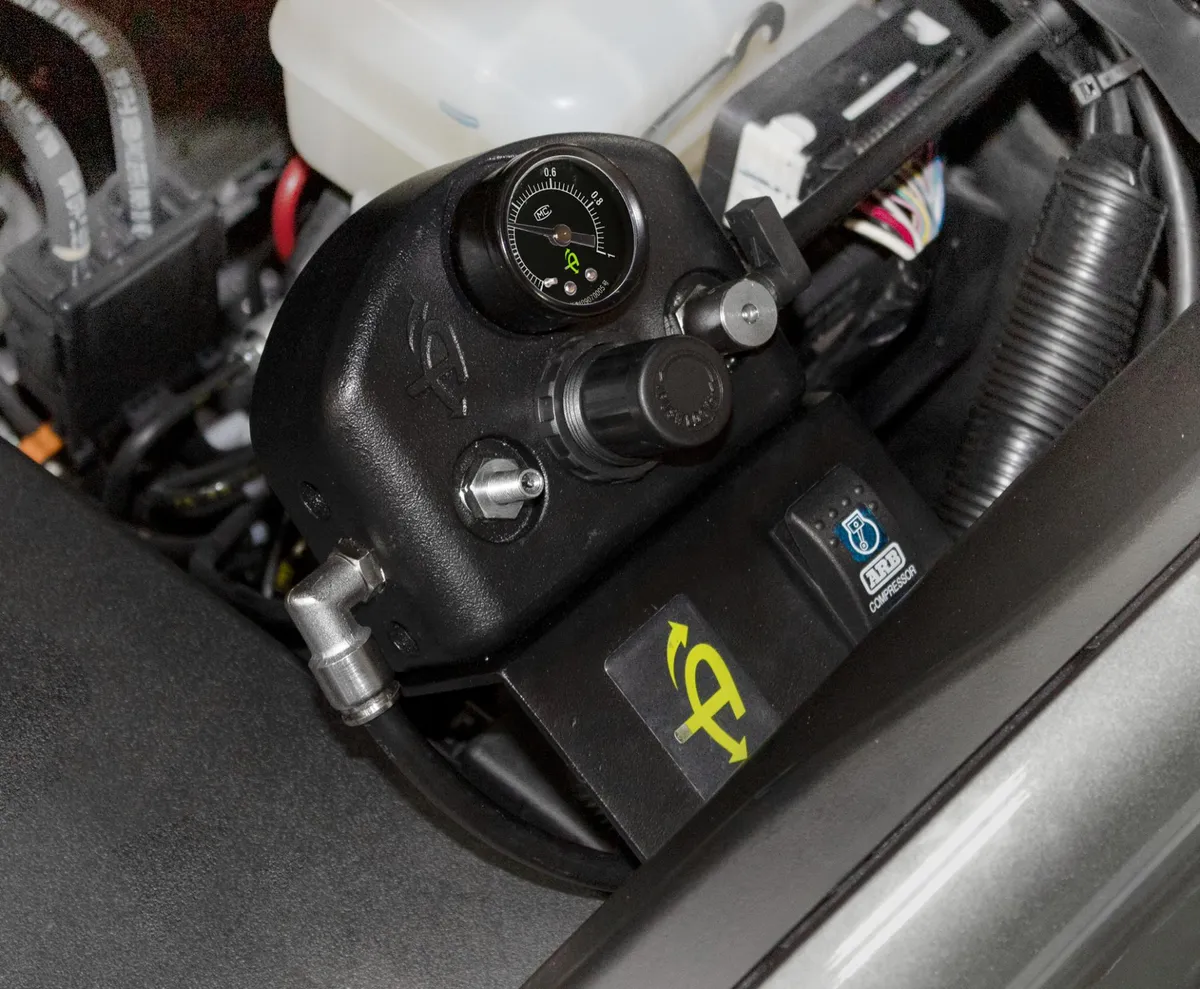 Tacoma Tire Inflator System 4 Tire For 16-25 Toyota Tacoma W/Engine Bay Mount With Box, Fittings, Hoses and Storage Bag Black UP Down Air product image