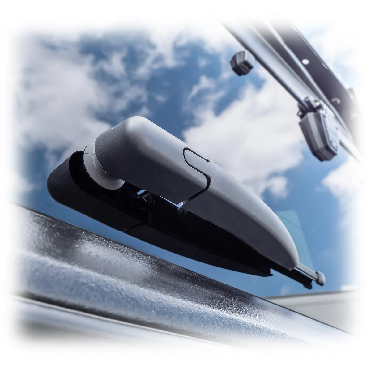 TR10 Bronco Hard Top Rear Window, Defroster & Wiper Assembly product image