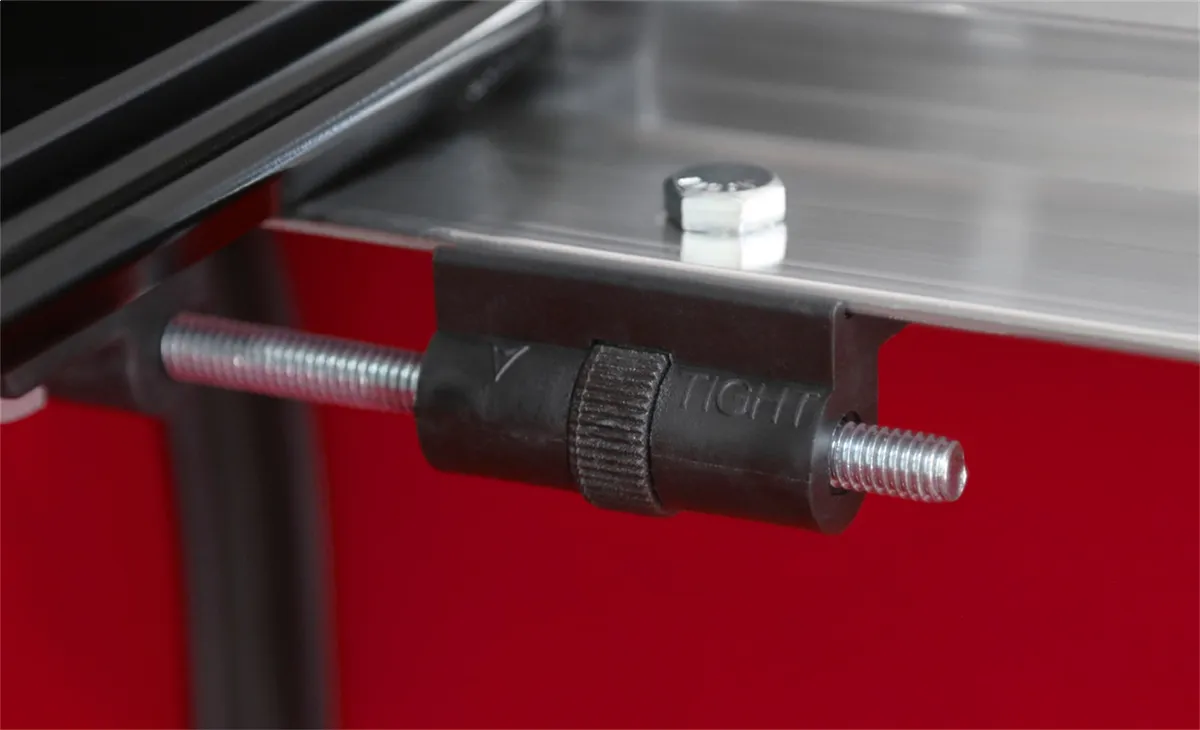 22c Santa Cruz 4ft Box Tonnosporttonneau Cover product image