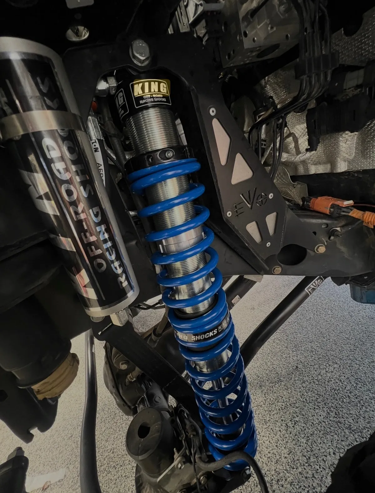 14" Inch Travel EVO Spec King Nv2514 Front Bolt-On 2.5" Coilover Kit Black For Jl/Jt Wrangler & Gladiator product image