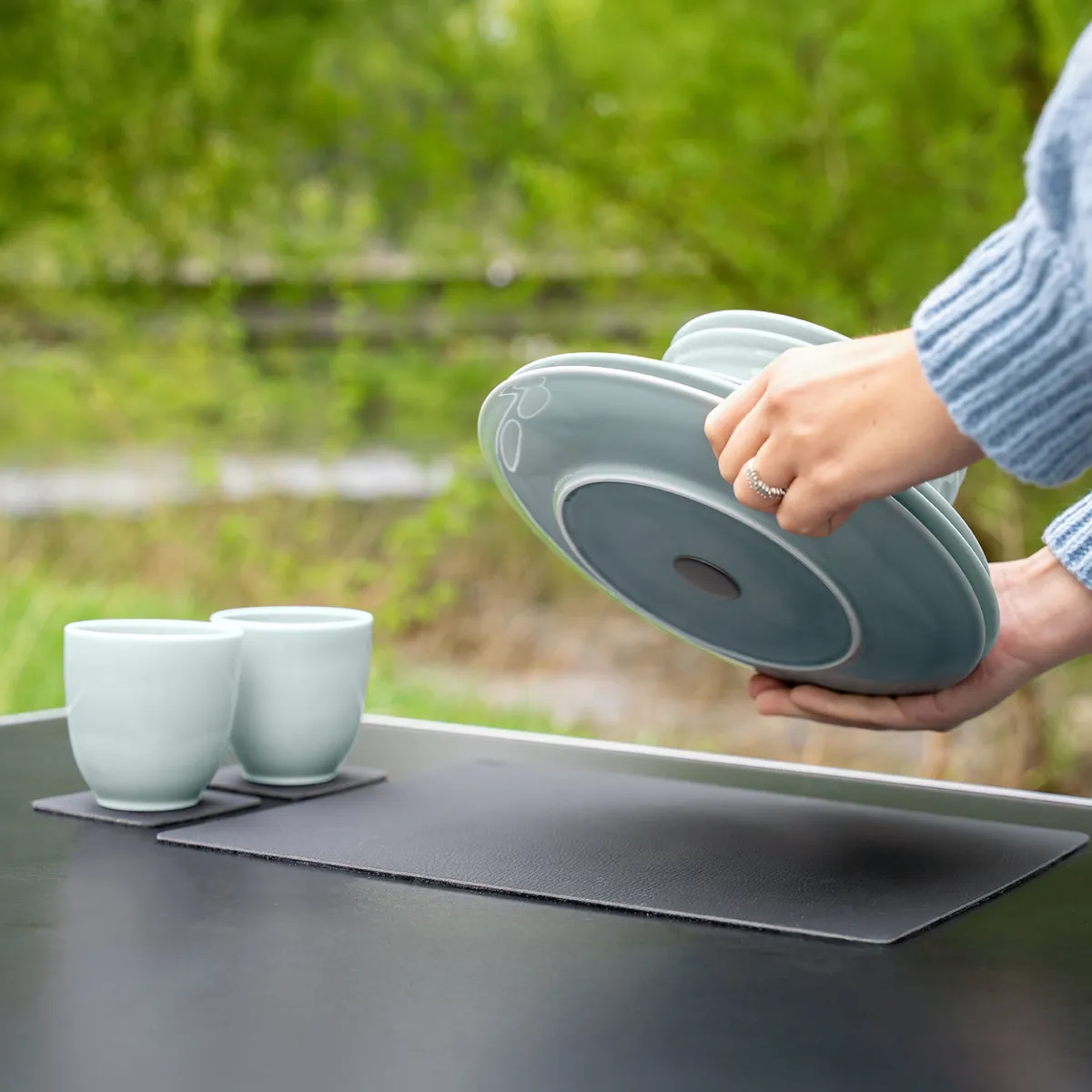 Magnetic porcelain tableware set CYAN product image