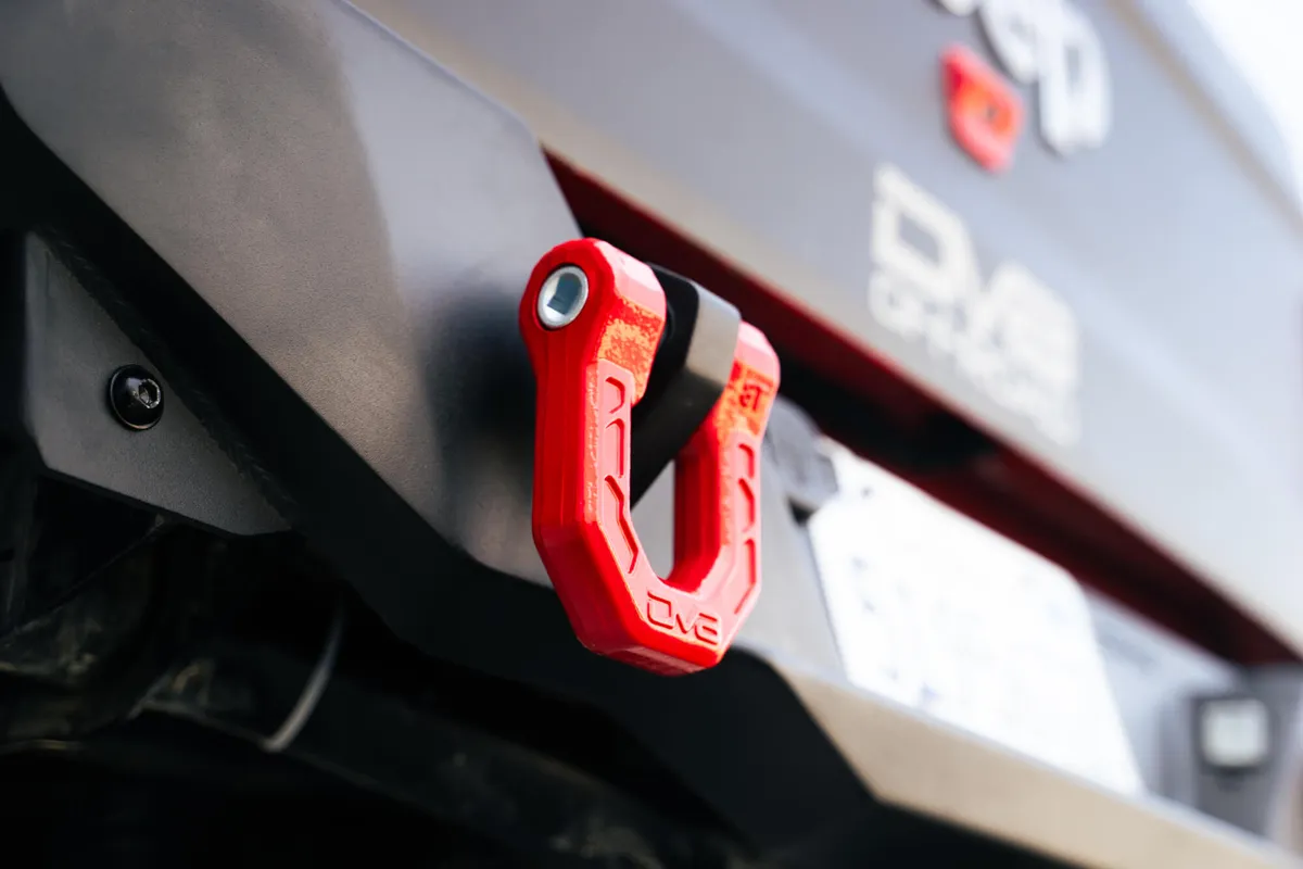 DV8 Elite Series D-Ring Shackles - Pair - Red product image