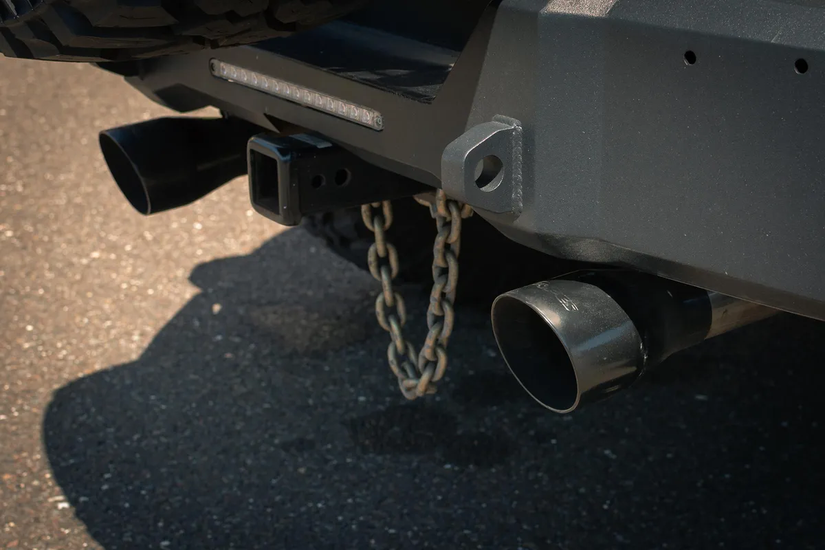 Pypes Performance exhaust Pypes Axle-Back Exhaust System 18-22 Jeep Jl Dual Exit 2.5 Inch Intermediate And Tailpipe Street Pro Muffler Hardware Incl 4 Inch Dual Tips Included Stainless Steel Pypes Exhaust