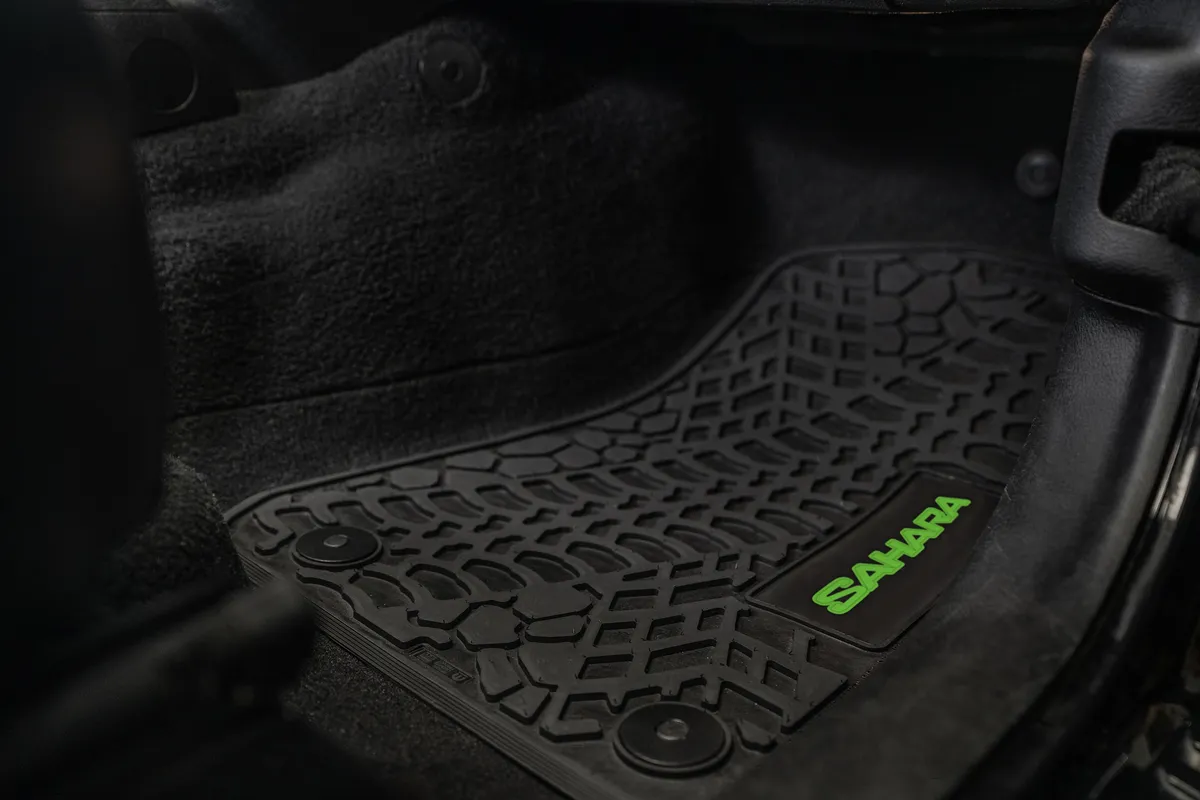 18-24 Jeep JLU 4 Dr Front and Rear -Tire Tread/Scorched Earth Scene w/ Sahara Insert - Black w/ Tan Insert product image