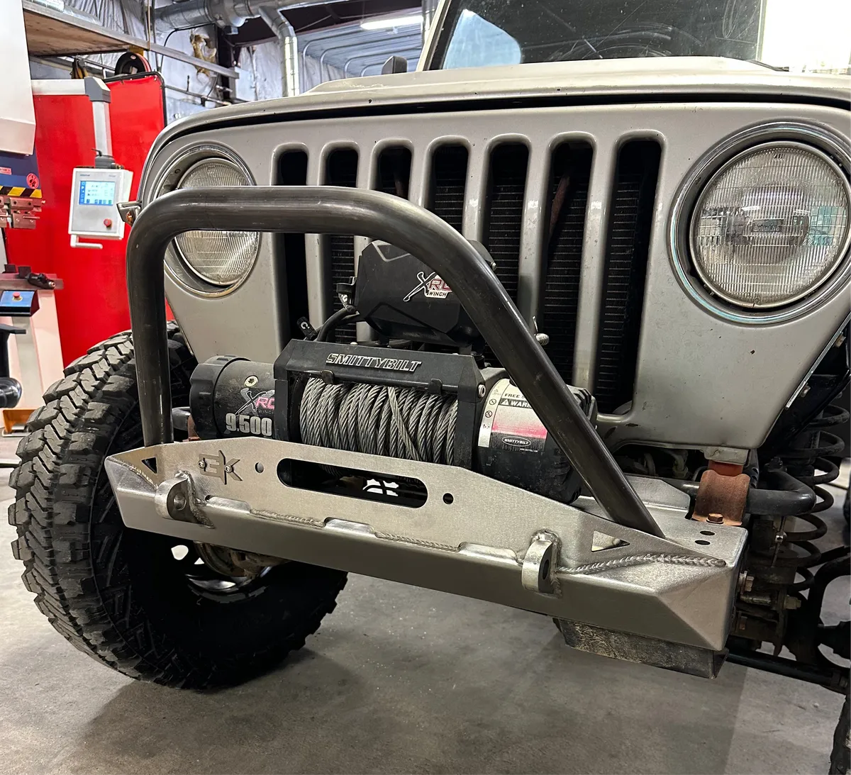 Front Diamond Series Stubby Bumper for Jeep TJ Wrangler (97-06) product image