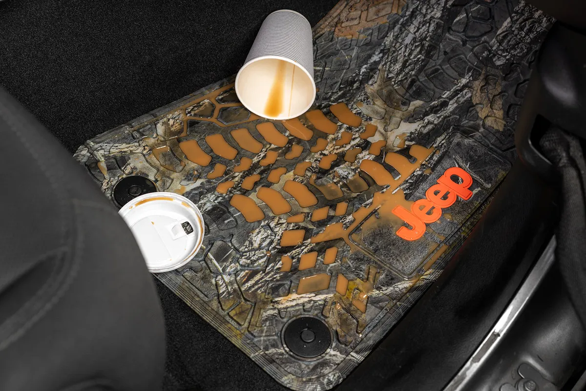 18-24 Jeep JLU 4 Dr Front and Rear -Tire Tread/Scorched Earth Scene - Black product image