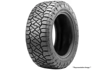 Nitto Nitto Ridge Grappler LT285/70R17 Tire