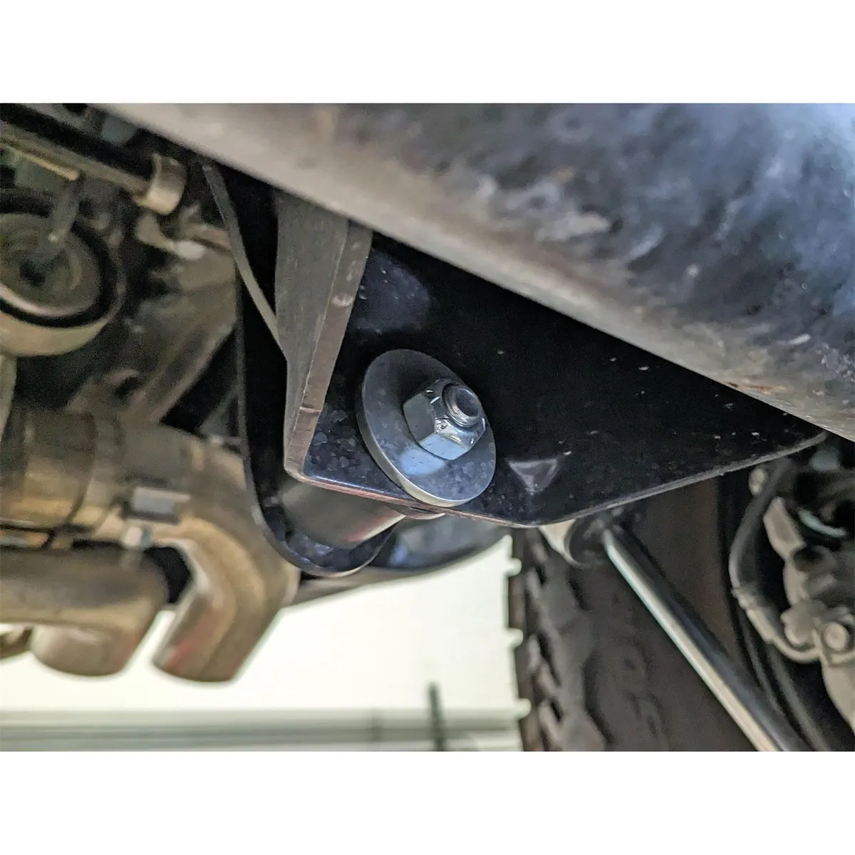 18c Wrangler Geometry Correction Axle Bracket For Rear Trac Bar product image