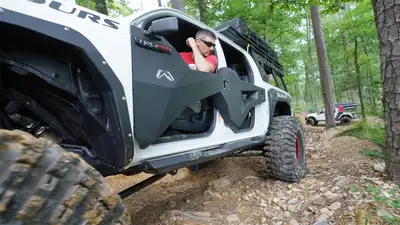 Fab Fours 99-04 F250 F350 Fab Fours Elite Front Bumper w Full Grille Guard