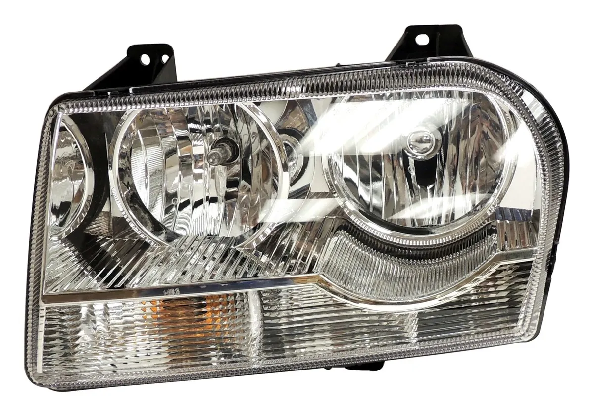 Left Headlight For 0512/1/06 Chrysler lx 300 w/ Halogen Bulbs w/ Chrome Bezels product image