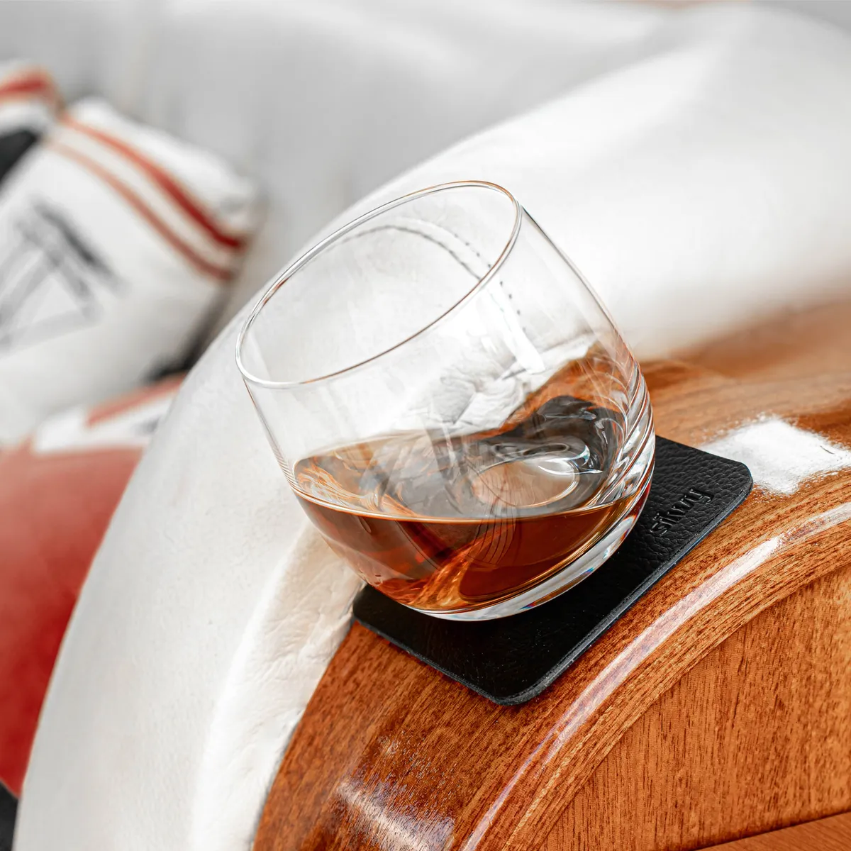 Magnetic crystal glasses WHISKY product image