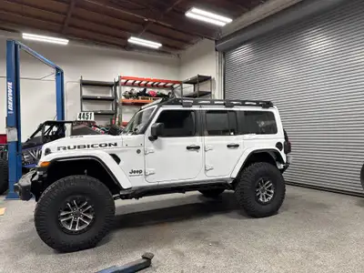 EVO Manufacturing 3.5 Inch Heavy Duty Gas And 392 Jeep Wrangler JL Jlu Lift Kit Enforcer Suspension Systems HD - Stage 2 / no Shocks / Front / Rear Track Bars