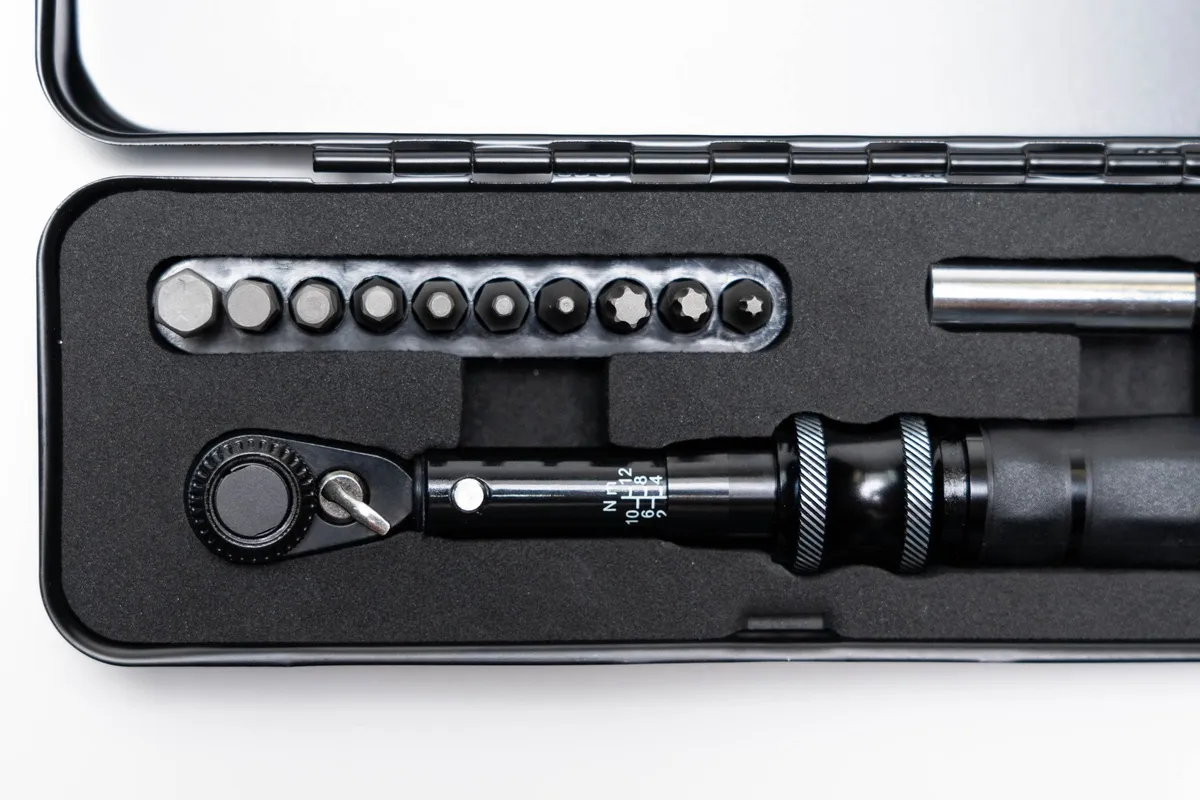 Medium Foldling Torque Wrench Set (10 Bits & Extended nm Settings 212) product image