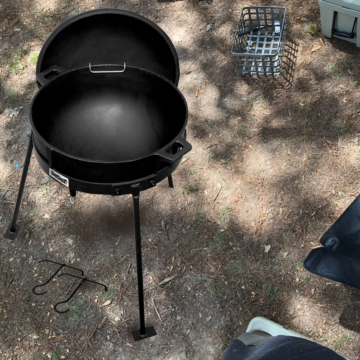 10gal Jambalaya Kettle Cast Iron Lid And Stand product image
