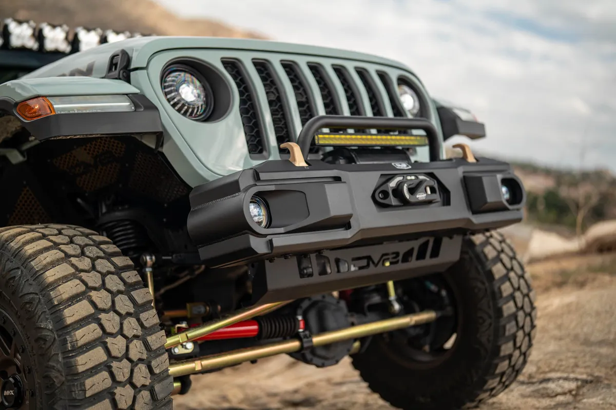 2018-2025 Jeep Wrangler JL & 2020-2025 Gladiator JT DV8 Offroad OE Plus Front Bumper product image
