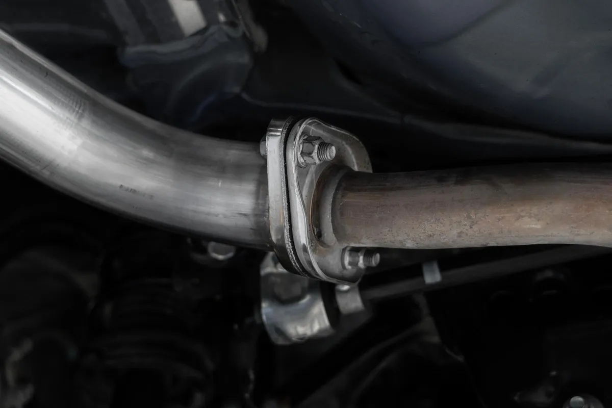 Armor Pro Cat Back Exhaust System; 2.5 in. Tubing; Dual Split Rear; T304 Stainless Steel; 4.0 in. Dual Carbon Fiber Tips; product image